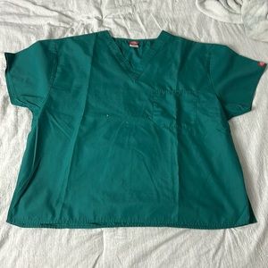 Nursing scrubs top dickies green size large